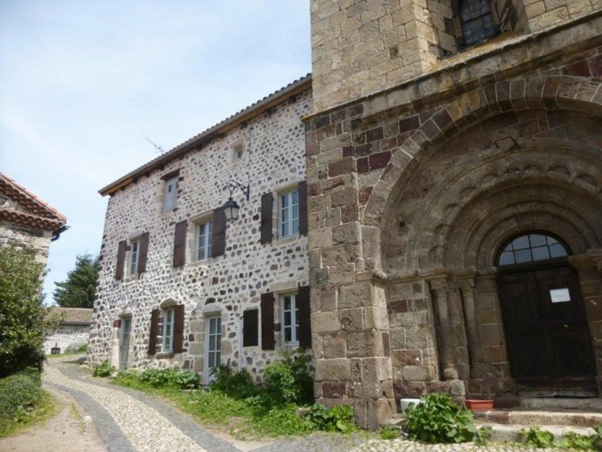 Ancien Presbytere Avec 3 Chambres Au Pied D'Une Forteresse Medievale - Fr-1-582-113 Arlempdes Exterior photo